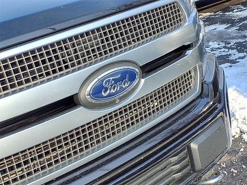 Used 2019 Ford F150 Platinum w/ Equipment Group 701A Luxury image 31