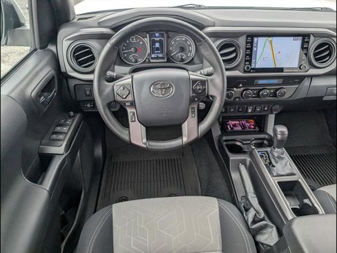 Used 2023 Toyota Tacoma TRD Sport w/ Advanced Technology Package AWD/4WD image 10