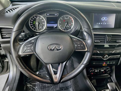 Used 2019 INFINITI QX30 AWD w/ Navigation Package image 11