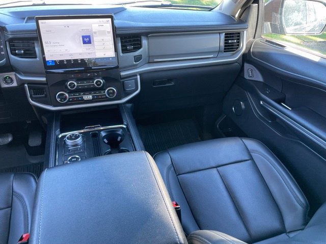 Used 2024 Ford Expedition XLT AWD/4WD image 11