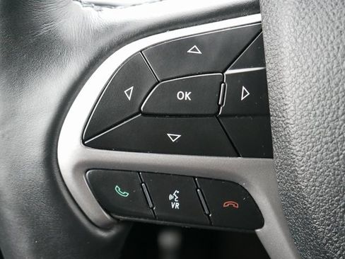 Used 2018 Jeep Grand Cherokee Limited image 25