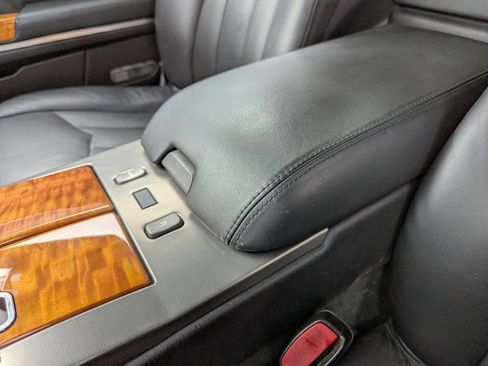 Used 2004 Cadillac XLR RWD image 29