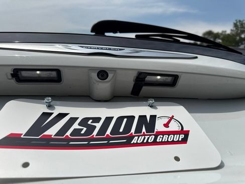Used 2019 Chrysler Pacifica Limited w/ Advanced Safetytec Group FWD image 15