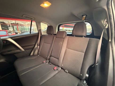 Used 2015 Toyota RAV4 LE AWD/4WD image 16