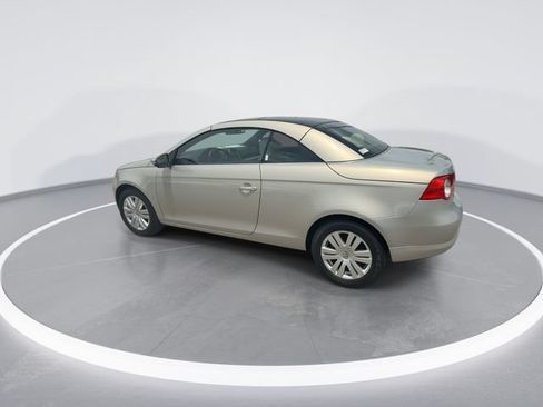 Used 2010 Volkswagen Eos Komfort FWD image 6
