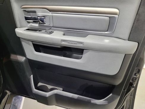 Used 2018 RAM 1500 Classic SLT w/ Luxury Group image 47