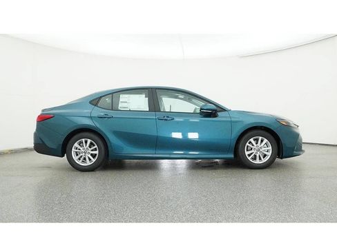 Used 2025 Toyota Camry LE FWD image 33