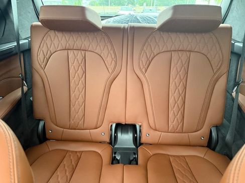 Used 2026 BMW X7 xDrive40i w/ Dynamic Handling Package AWD/4WD image 8