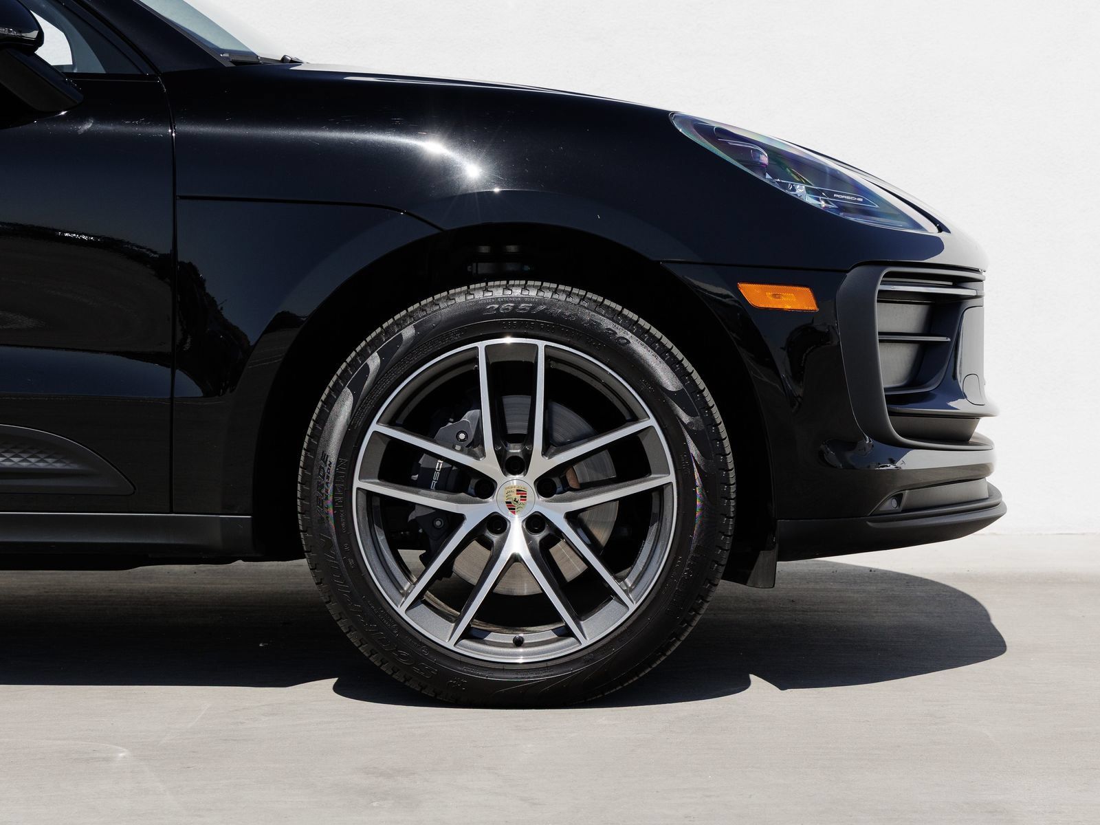 Used 2026 Porsche Macan AWD/4WD image 11