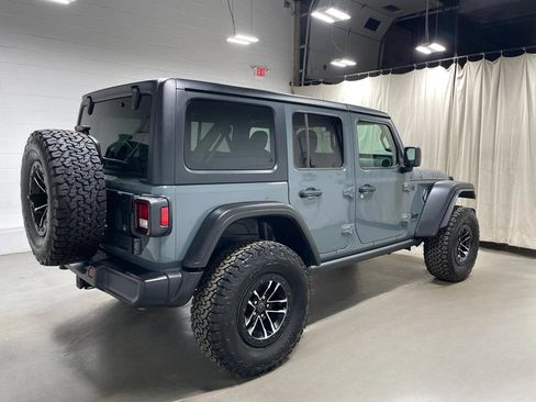 Used 2025 Jeep Wrangler Unlimited Sport AWD/4WD image 4