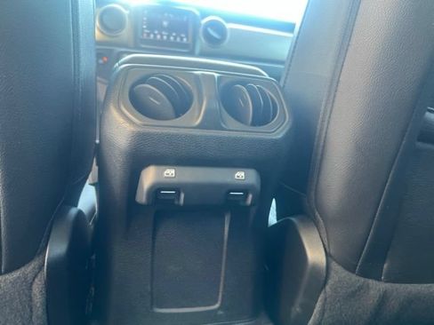 Used 2021 Jeep Gladiator Sport AWD/4WD image 24
