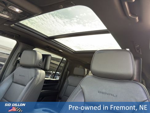 Used 2023 GMC Yukon XL Denali w/ Denali Reserve Package image 19