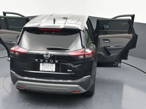 Used 2023 Nissan Rogue SV image 45