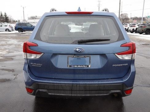 Used 2023 Subaru Forester Base image 4