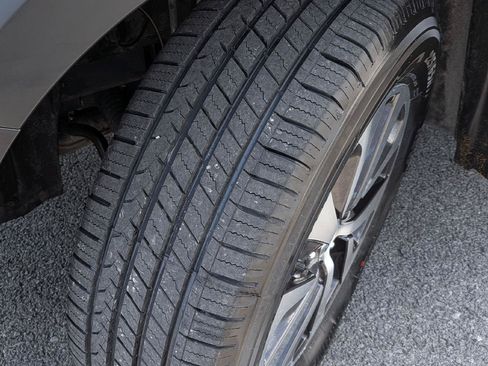 Used 2025 Subaru Outback Premium AWD/4WD image 12