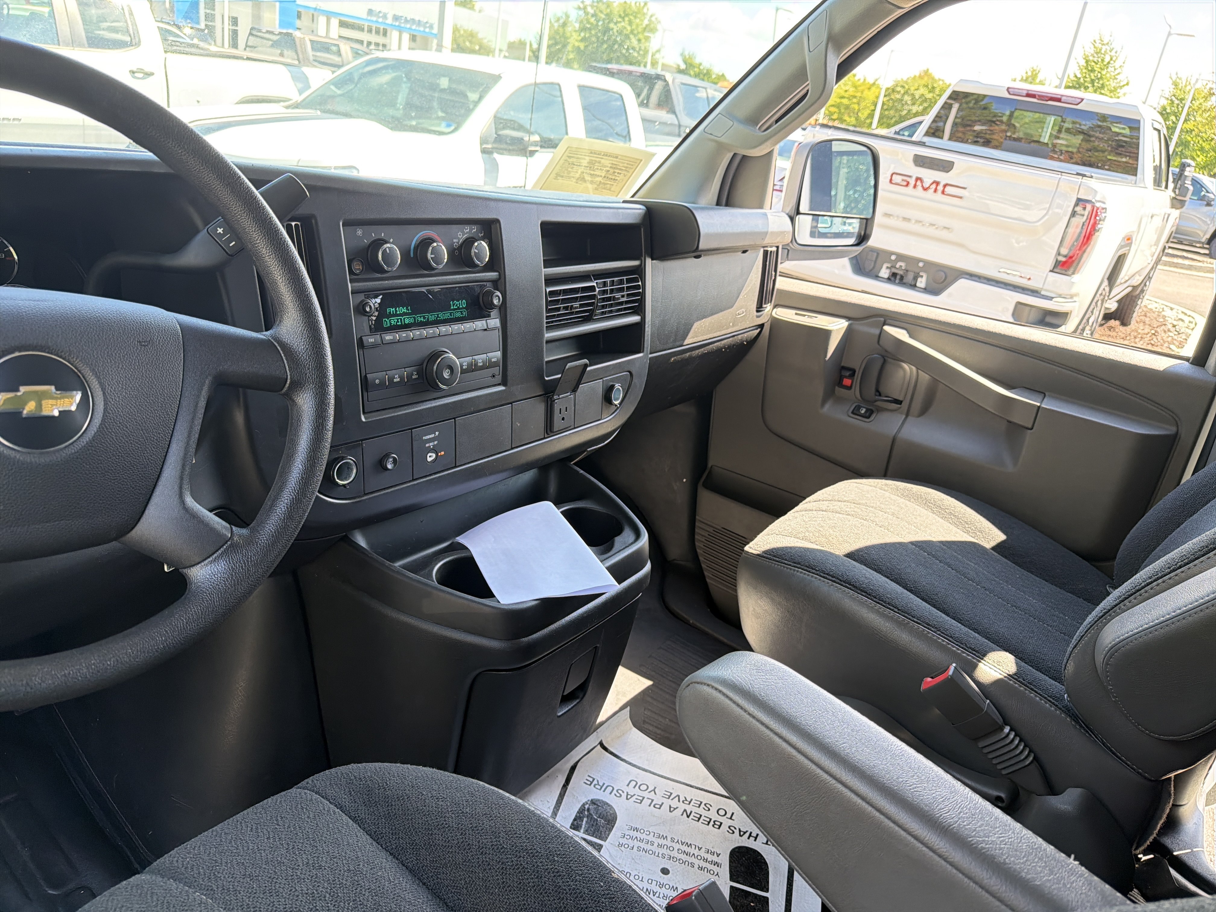 Used 2025 Chevrolet Express 2500 w/ Driver Convenience Package RWD image 30