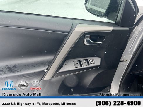 Used 2017 Toyota RAV4 XLE image 24