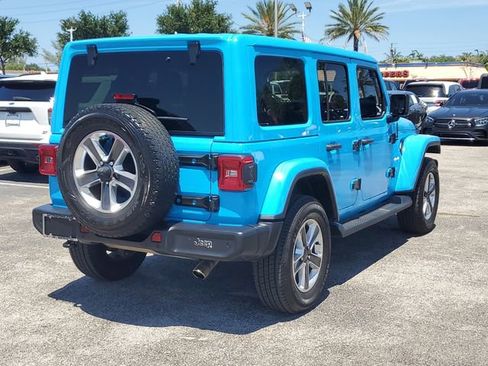 Used 2021 Jeep Wrangler Unlimited Sahara AWD/4WD image 4