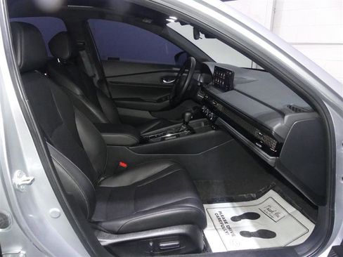 Used 2023 Honda Accord Sport image 22
