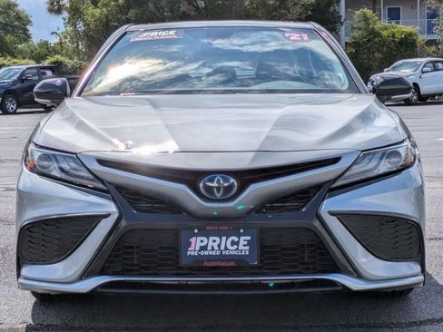 Used 2021 Toyota Camry XSE w/ Navigation Upgrade Package FWD image 2