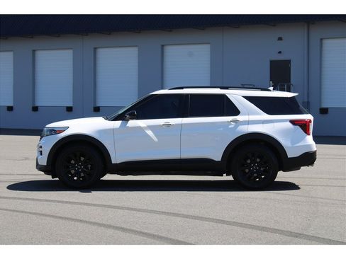 Used 2020 Ford Explorer ST w/ Premium Technology Package AWD/4WD image 2