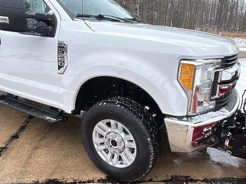 Used 2017 Ford F250 XL w/ STX Appearance Package image 5