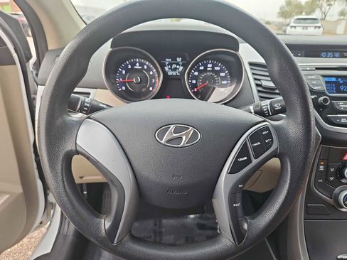 Used 2016 Hyundai Elantra SE image 22