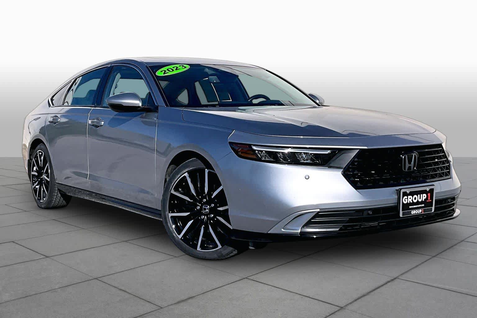 Used 2023 Honda Accord Touring image 3
