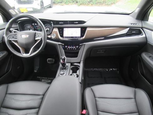 Certified 2025 Cadillac XT6 Sport w/ Platinum Package AWD/4WD image 13