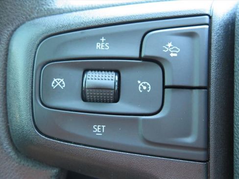 Used 2022 Chevrolet Silverado 1500 Custom image 13