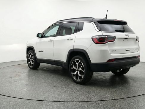 Used 2025 Jeep Compass Limited AWD/4WD image 6