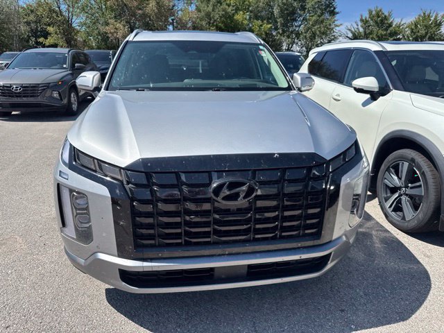 Used 2024 Hyundai Palisade Limited FWD image 2