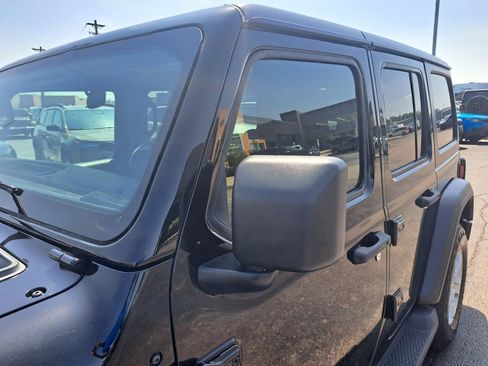 Used 2022 Jeep Wrangler Unlimited Sport AWD/4WD image 31