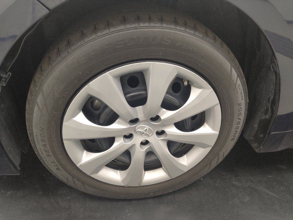 Used 2022 Toyota Corolla LE FWD image 31