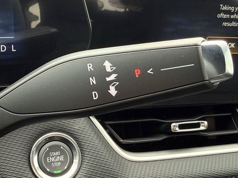 New 2026 Chevrolet Equinox LT FWD image 17