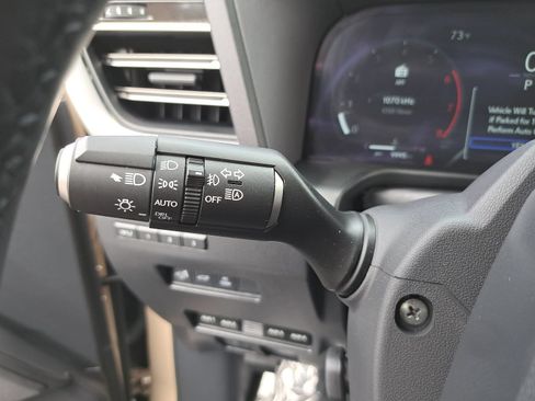 Used 2025 Lexus GX 550 AWD/4WD image 26