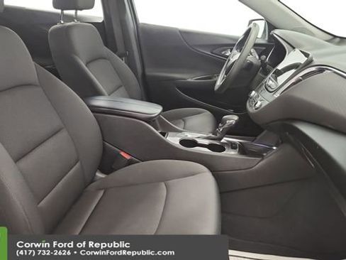 Used 2021 Chevrolet Malibu LT image 23