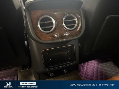 Used 2018 Bentley Bentayga AWD/4WD image 33