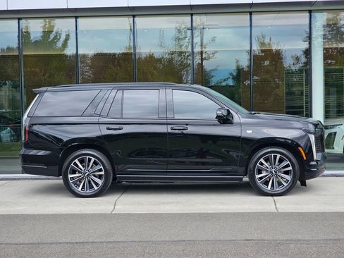 Certified 2025 Cadillac Escalade Sport w/ Touring Package AWD/4WD image 6