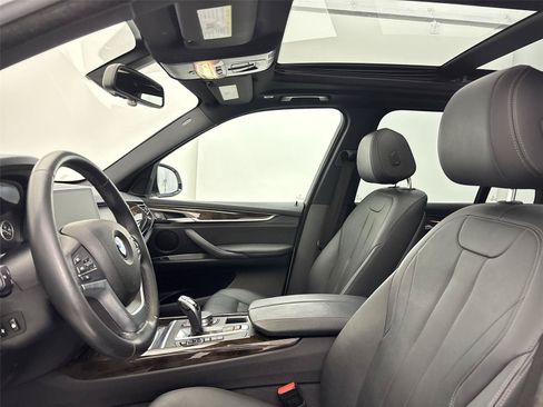 Used 2018 BMW X5 xDrive35i w/ M Sport Package AWD/4WD image 24