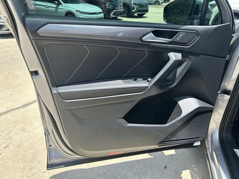 Used 2023 Volkswagen Tiguan SE FWD image 46