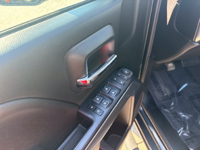 Used 2018 Chevrolet Silverado 1500 LT w/ All Star Edition AWD/4WD image 11
