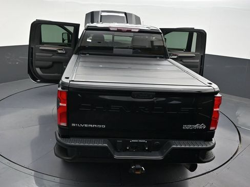 Used 2024 Chevrolet Silverado 2500 High Country w/ High Country Premium Package AWD/4WD image 39