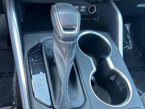 Certified 2023 Toyota Highlander XLE image 34