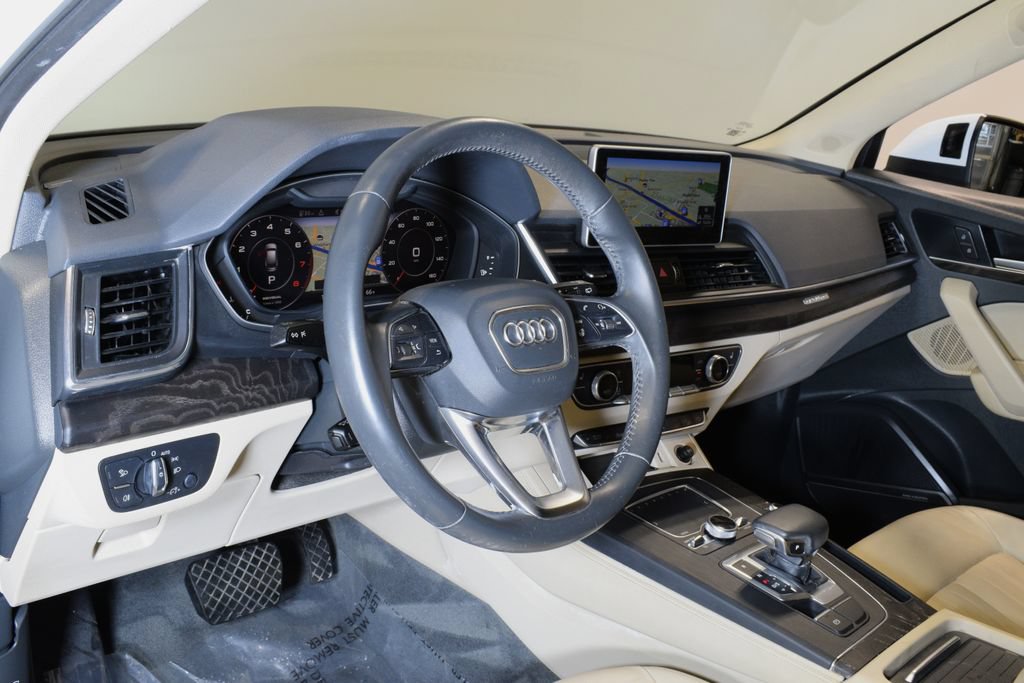 Used 2019 Audi Q5 2.0T Premium Plus w/ Premium Plus Package AWD/4WD image 8