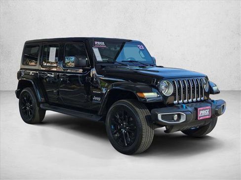 Used 2023 Jeep Wrangler Unlimited Sahara AWD/4WD image 3