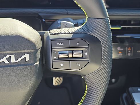 New 2025 Kia EV6 GT image 38