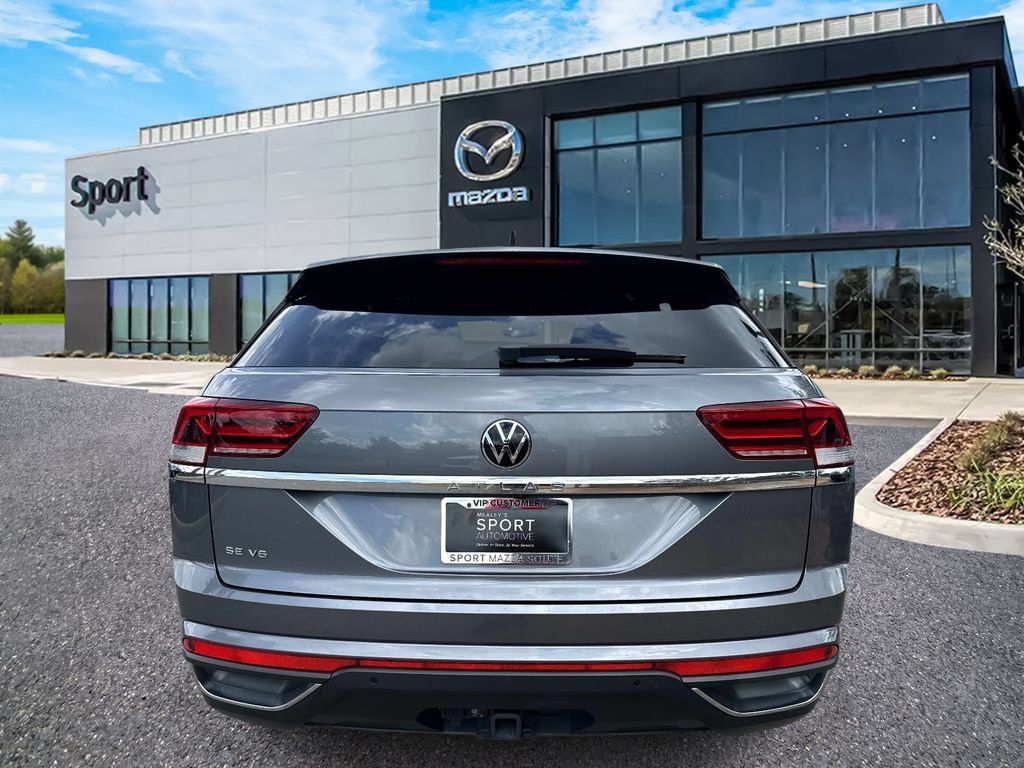 Used 2022 Volkswagen Atlas Cross Sport SE FWD image 5
