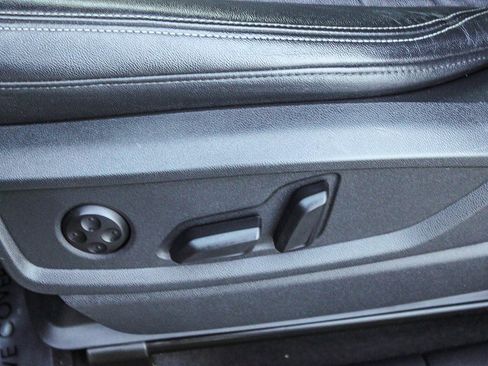 Used 2022 Audi Q5 2.0T Premium w/ Convenience Package image 22