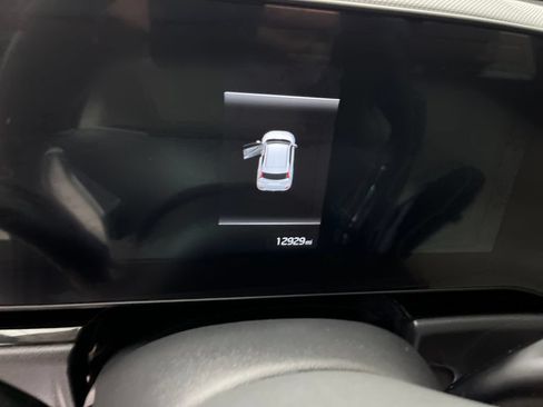 Certified 2025 Kia Niro EX Touring FWD image 18